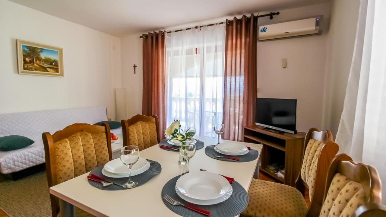 Apartments Katarina K Малинська Екстер'єр фото